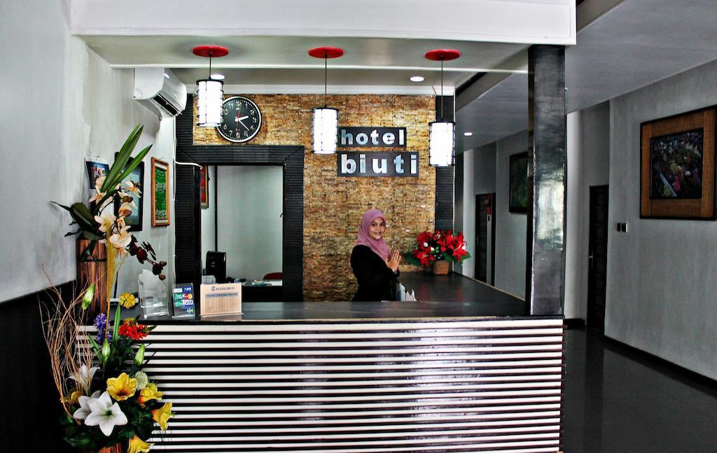Hotel Biuti Banjarmasin  Szoba fotó