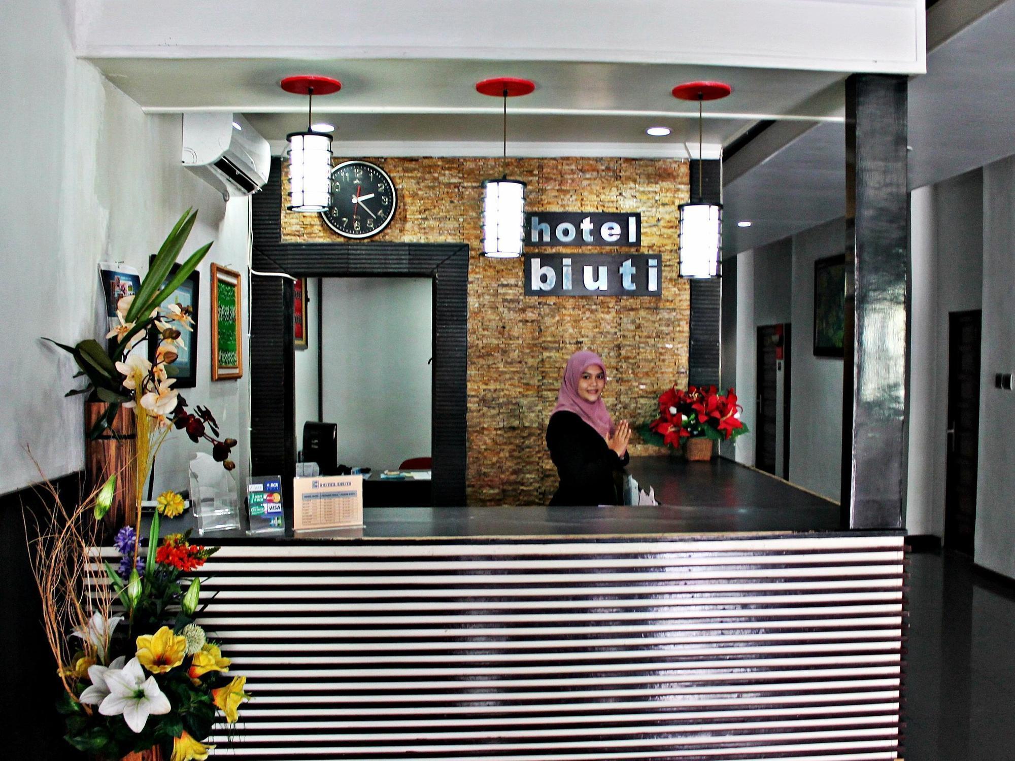 Hotel Biuti Banjarmasin  Kültér fotó